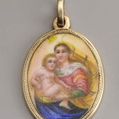 Arany keretes Mária medál